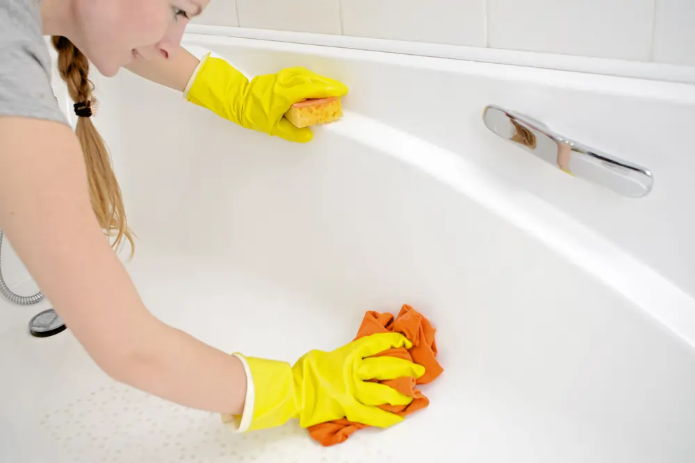 9 Easy Cleaning Tips For Maintaining Acrylic Bathtubs